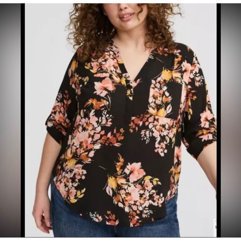 Torrid Harper Floral Blouse Size 3 Black Pink Roll Tab Sleeve Flowy Top